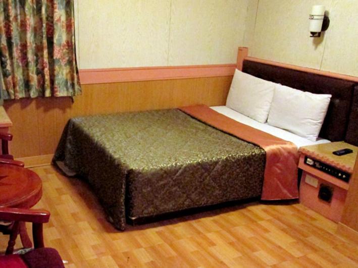 One Plus One Hotel Тайбей Номер фото